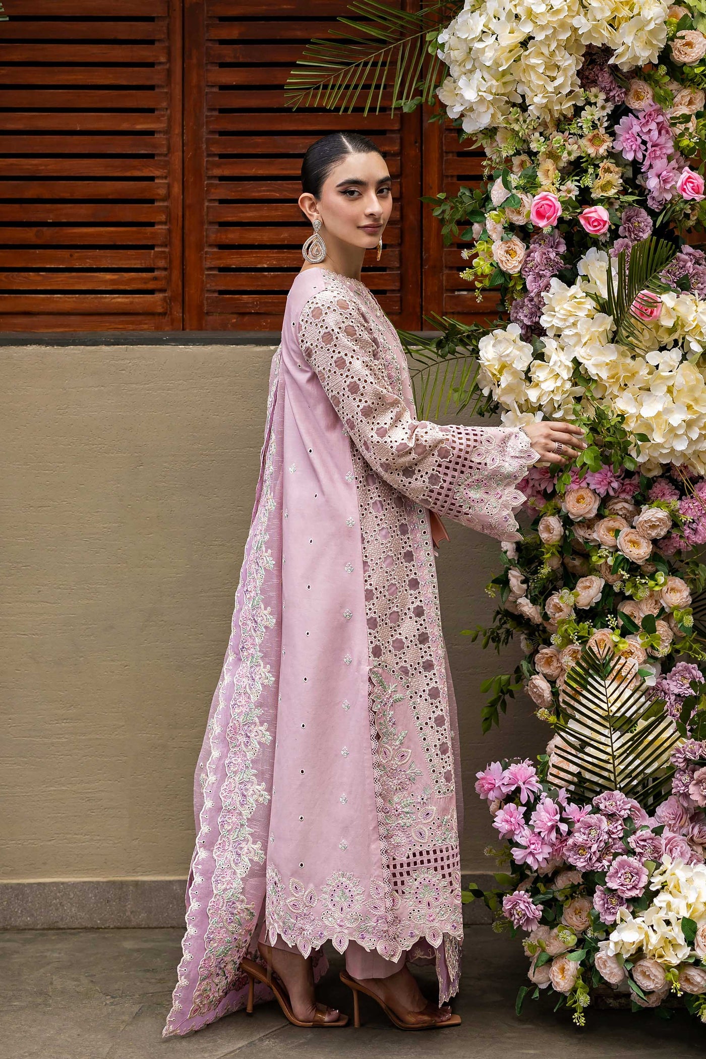 AKBAR ASLAM NEW TRENDING MOST LUXURIOUS DESIGN