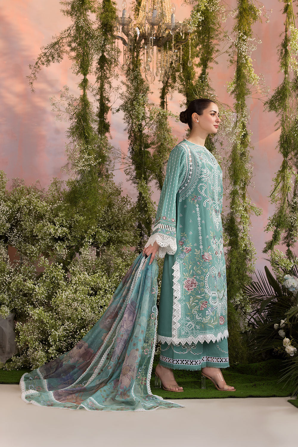 SOBIA NAZIR LUXURY EMBROIDERED 3 PC ARTICLE