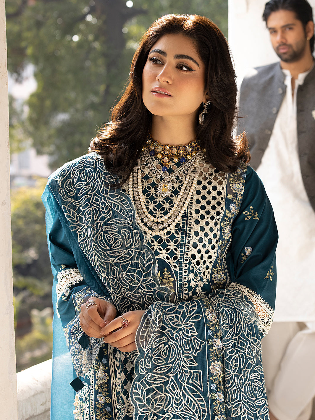 MAHNUR LUXURY EMBROIDERED UNSTITCHED 3 PC ARTICLE