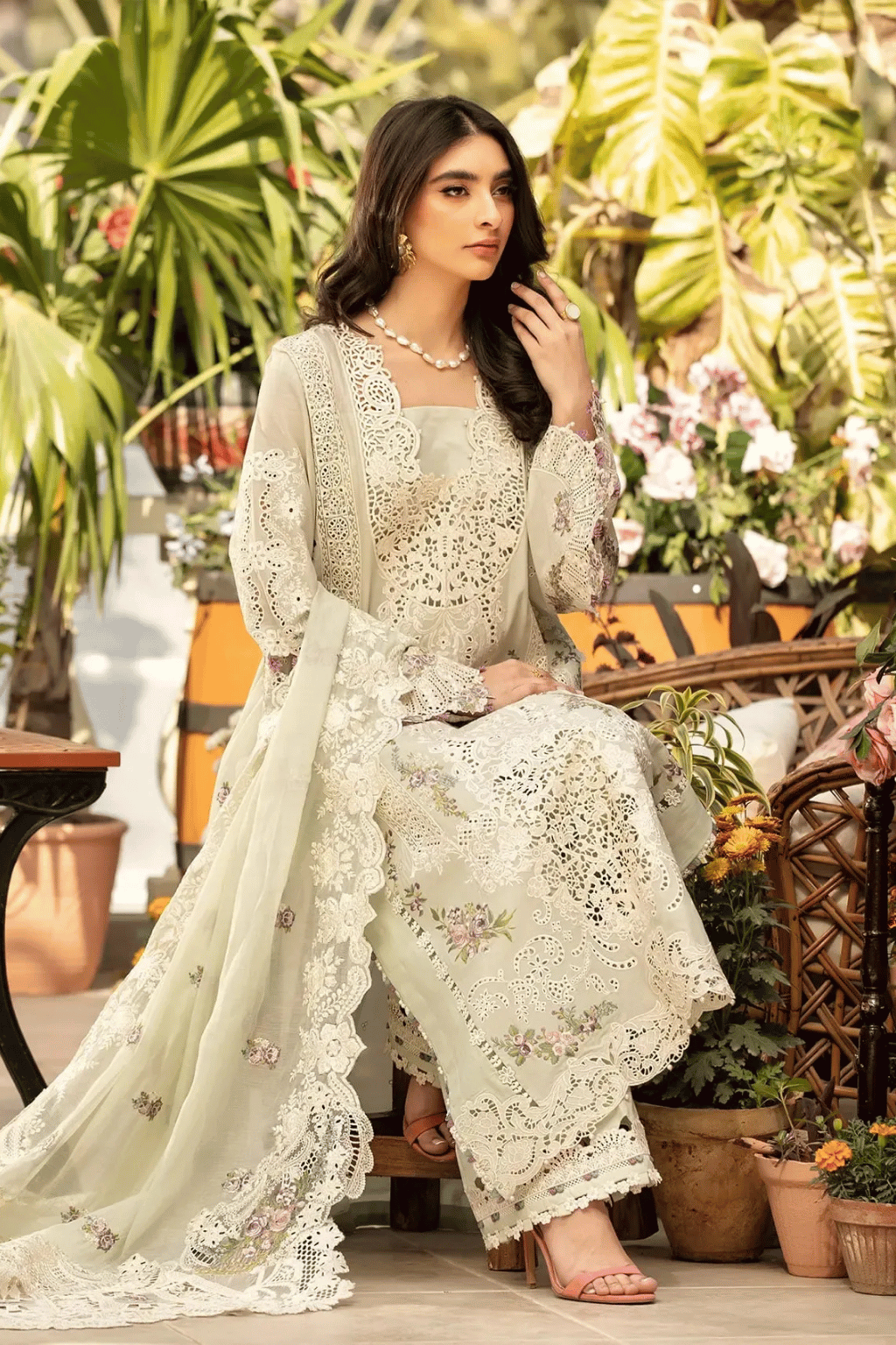 Elaf Dhanak Embroidered 3pc Article With Embroidered Shawl Gol Pallo