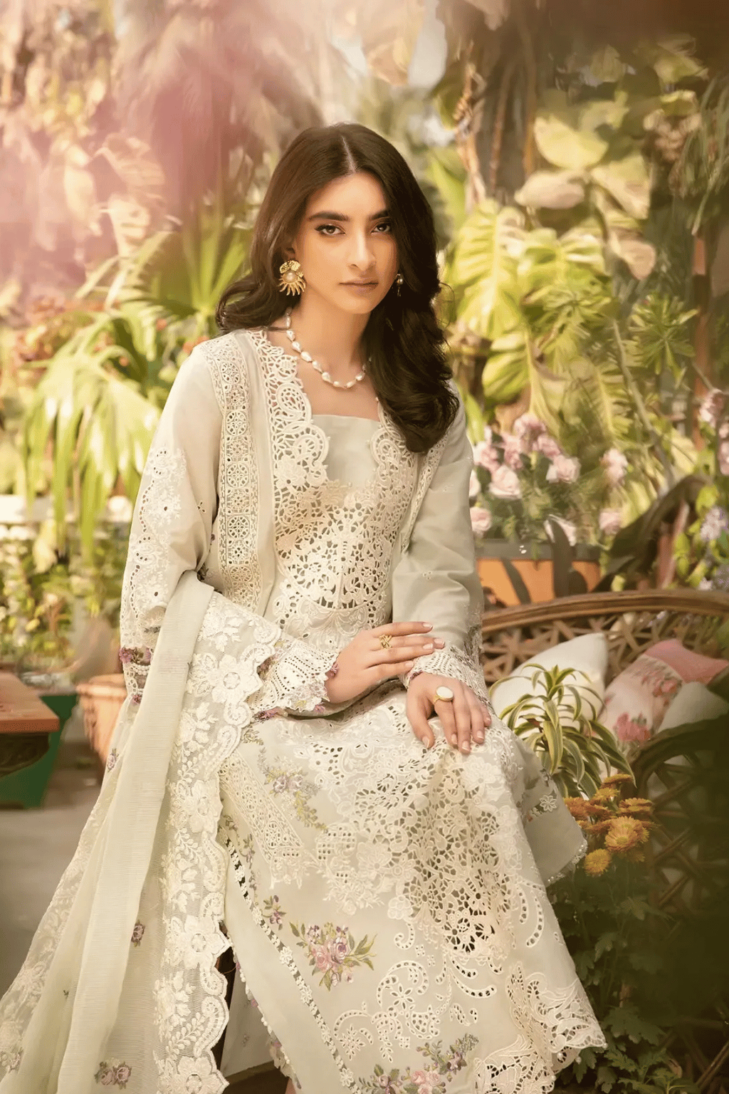 Elaf Dhanak Embroidered 3pc Article With Embroidered Shawl Gol Pallo