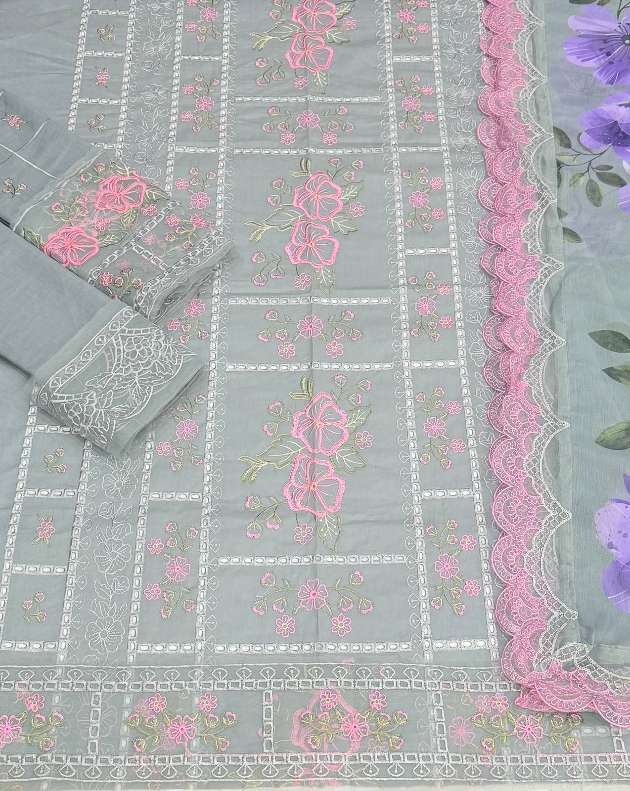 SAIRA RIZWAN LUXURY 3PC LAWN EMBROIDERED ARTICLE WITH CHIFFON EMBROIDERED READY TO WEAR DUPATTA