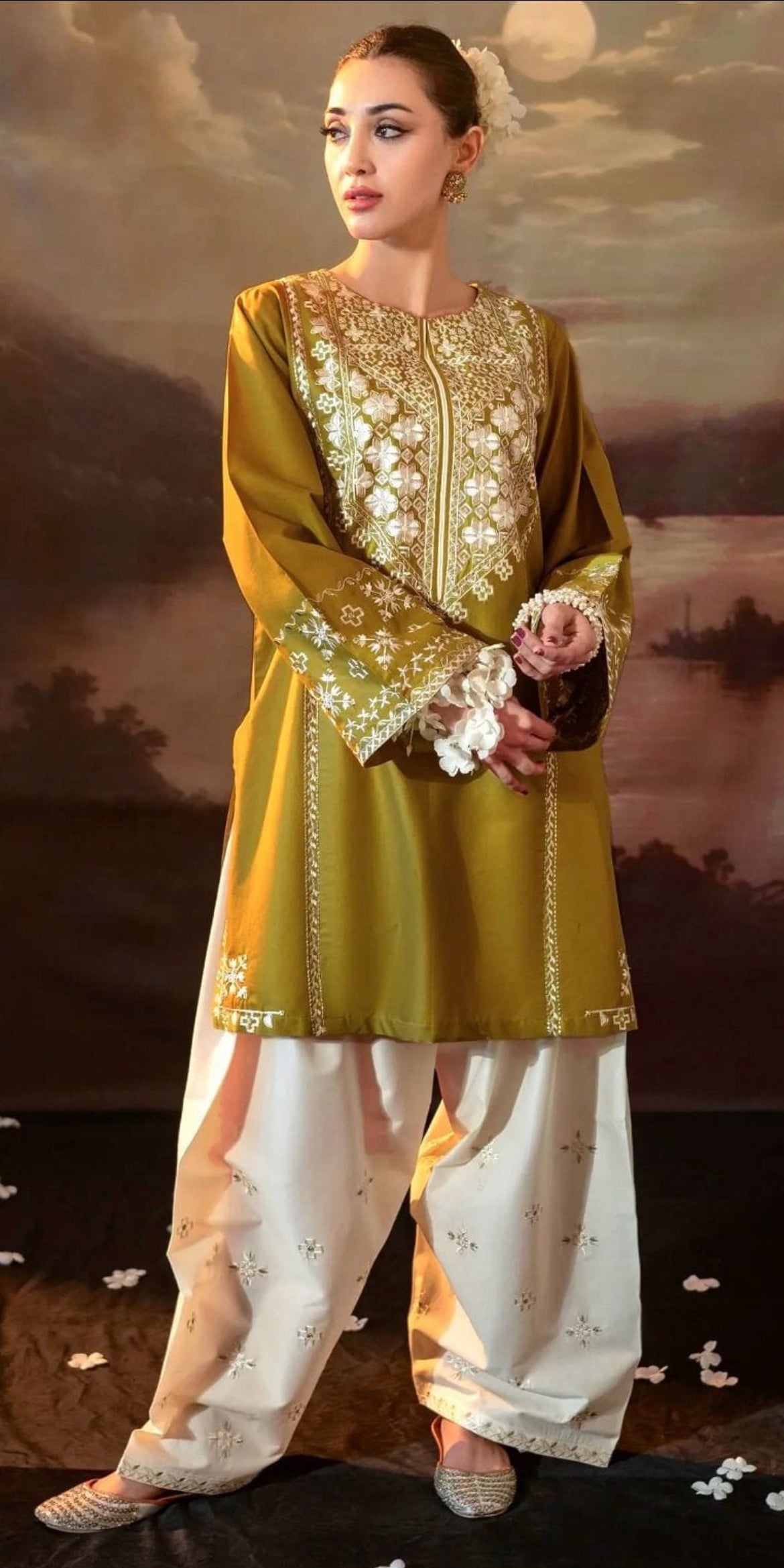 Urge Pret Embroidered Dhanak 2 pc with Patches