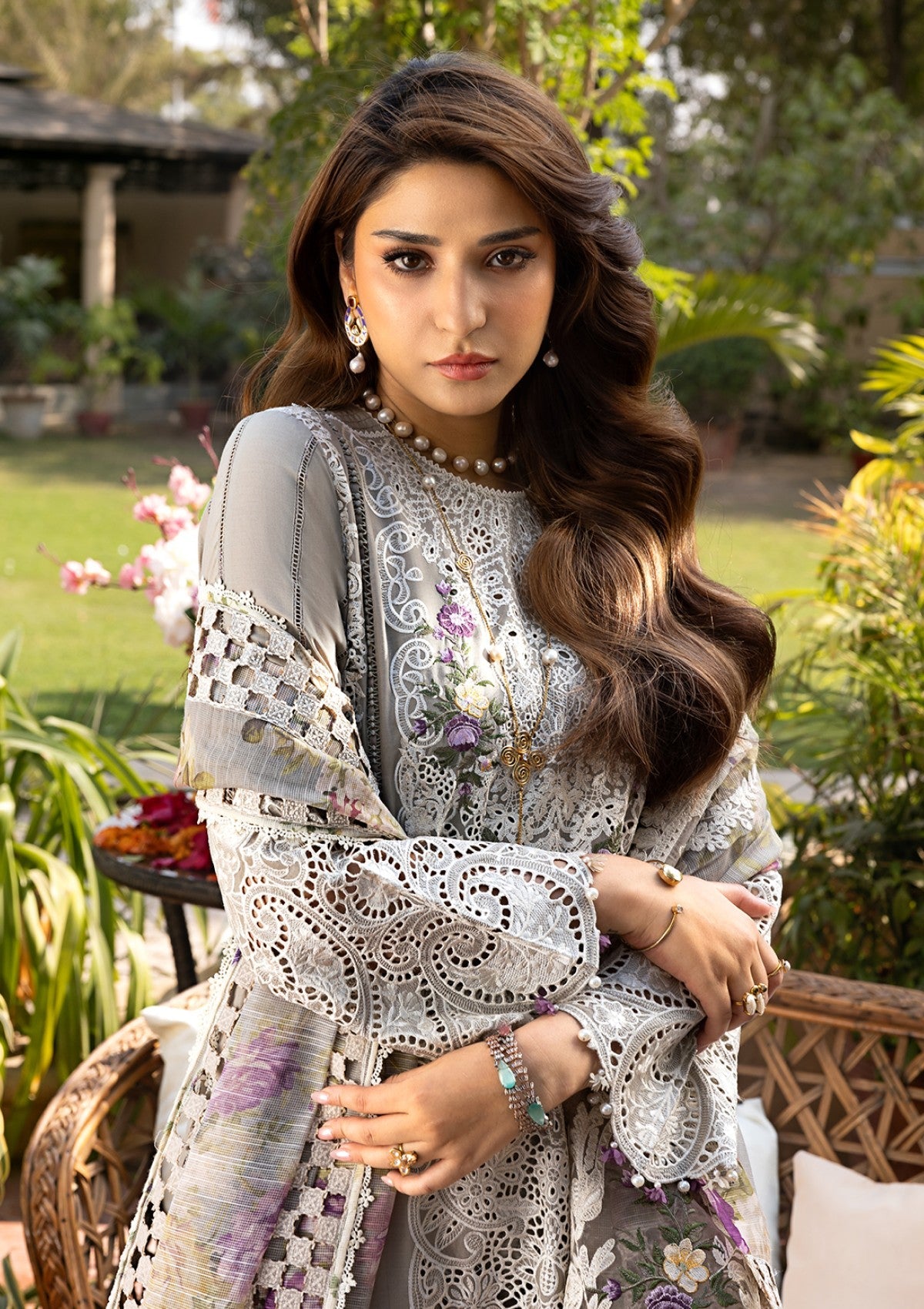 ELAF LUXURY EMBROIDERED LAWN 3 PIECE SET