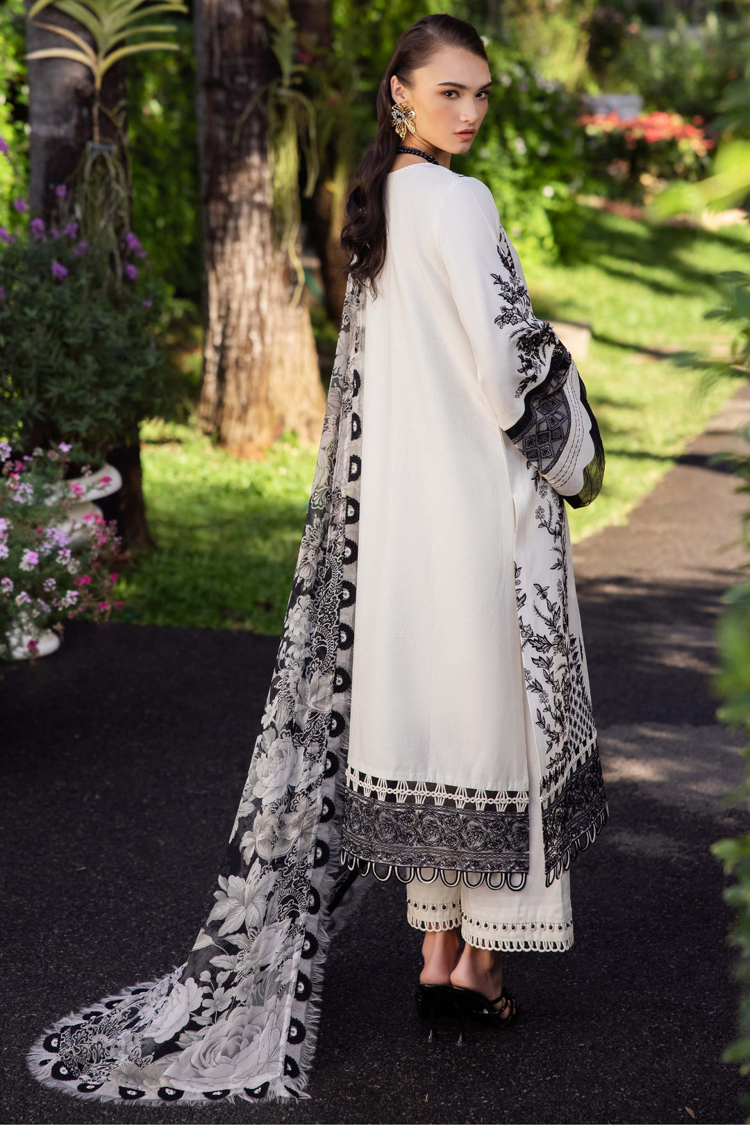 JADE LUXURY EMBROIDERED 3 PIECE