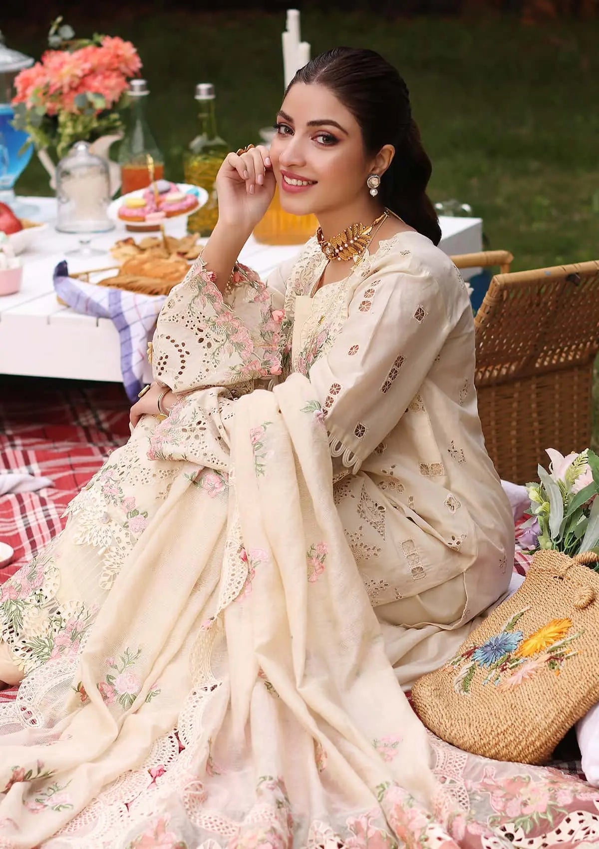 KAHF LUXURY EMBROIDERED UNSTITCHED LAWN 3 PC