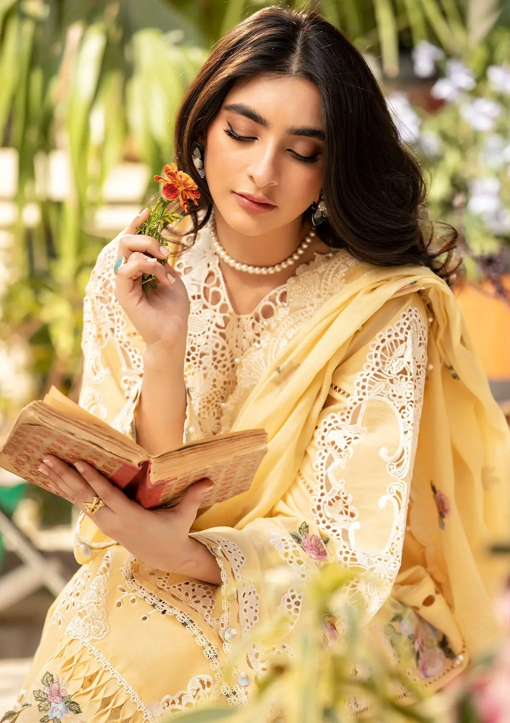 ELAF LUXURY EMBROIDERED LAWN 3 PC