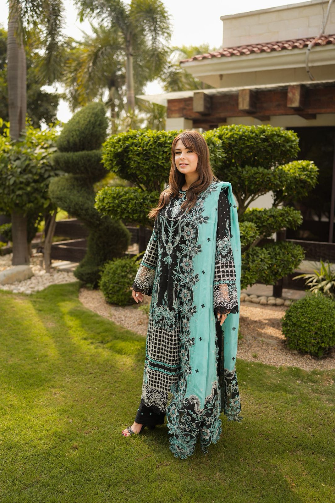 ANEELAS LUXURY EMBROIDERED LAWN 3 PIECE