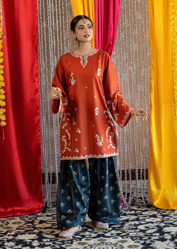URGE LUXURY EMBROIDERED LAWN 2 PIECE