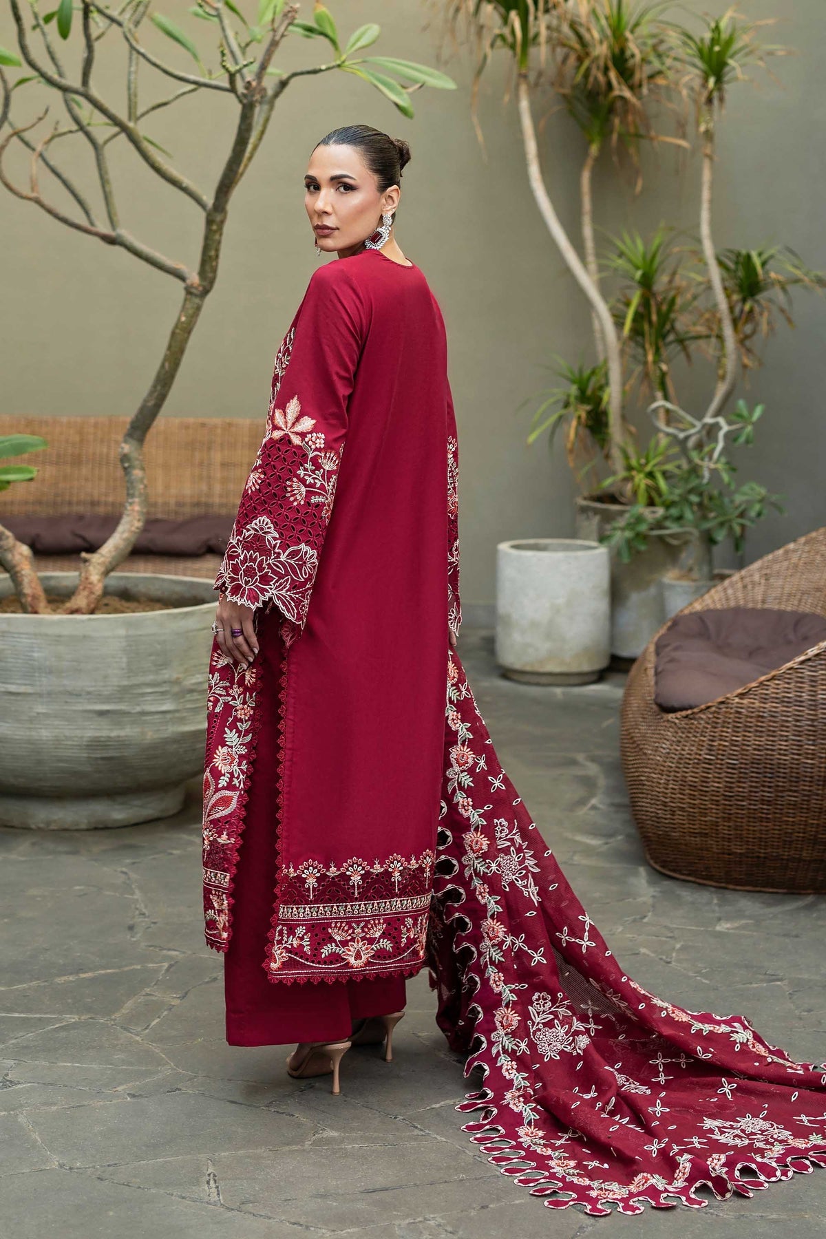 AKBAR ASLAM LUXURY EMBROIDERED LAWN 3 PC