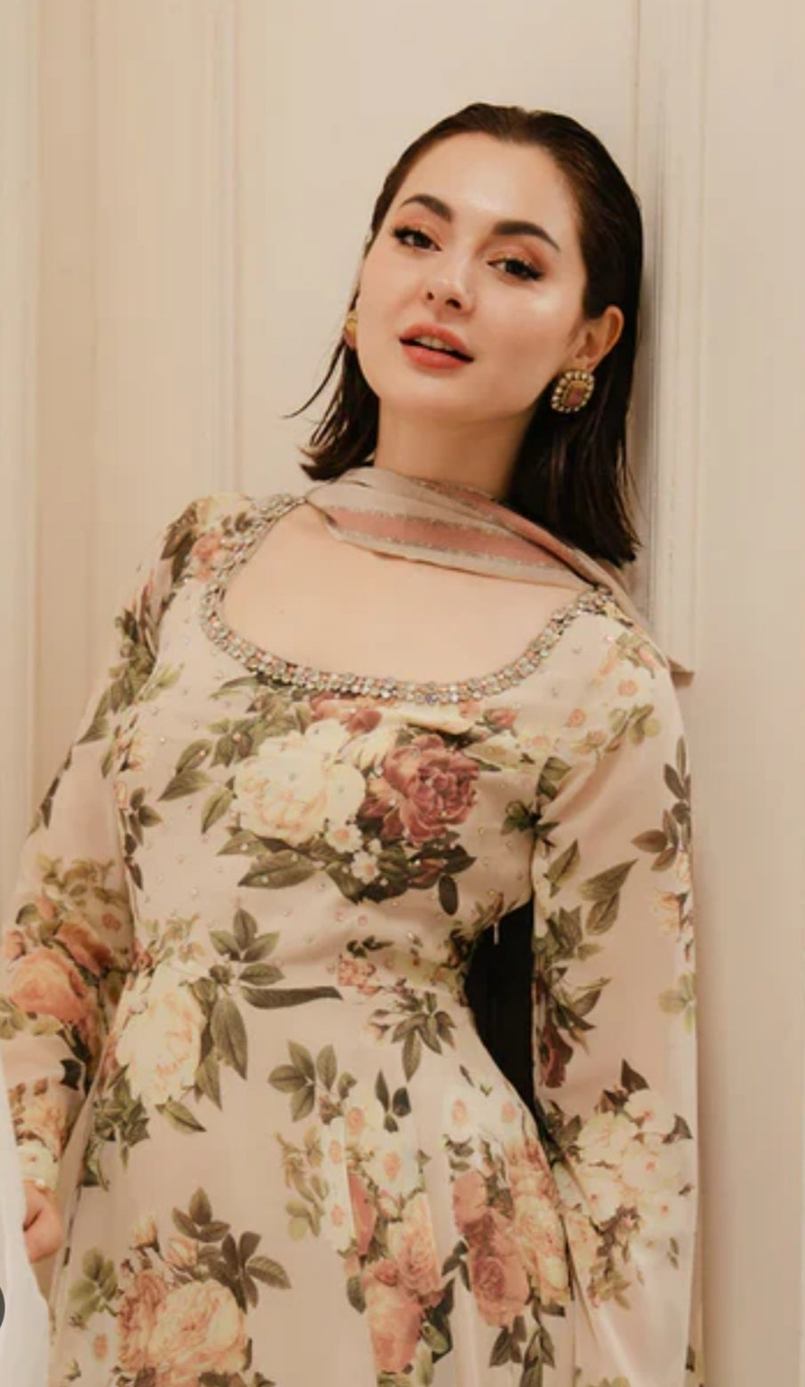Lulusar Silk Article with Embroidered Patches and 4 sided Ready Duppata