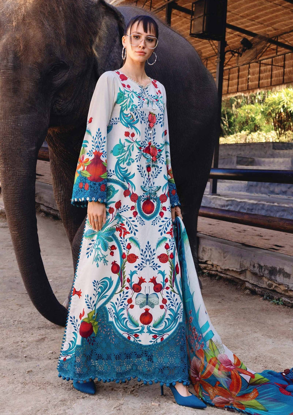 MARIA B. PRINTED LAWN 3 PC WITH PATCHES