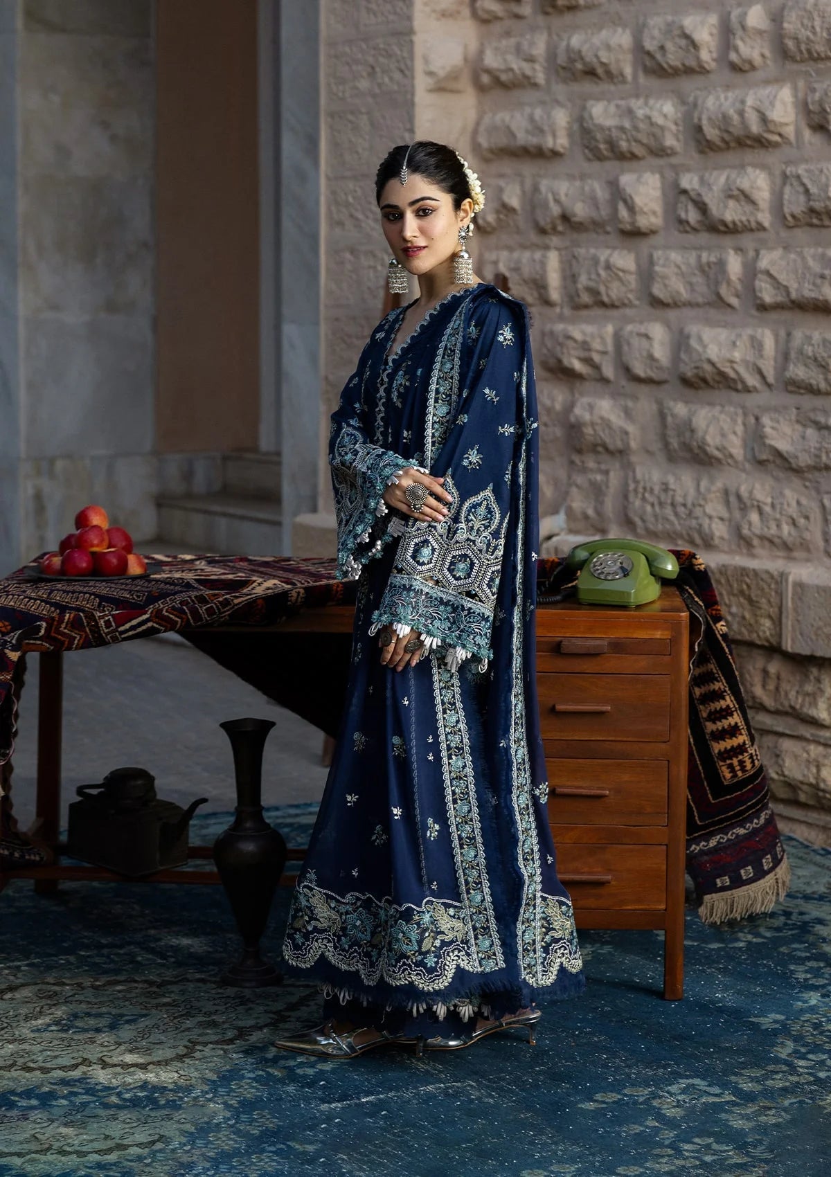 KAHF LUXURY EID EMBROIDERED 3 PC ARTICLE