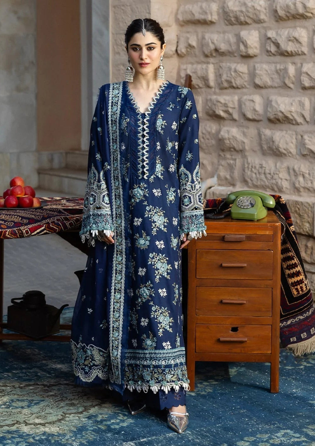 KAHF LUXURY EID EMBROIDERED 3 PC ARTICLE